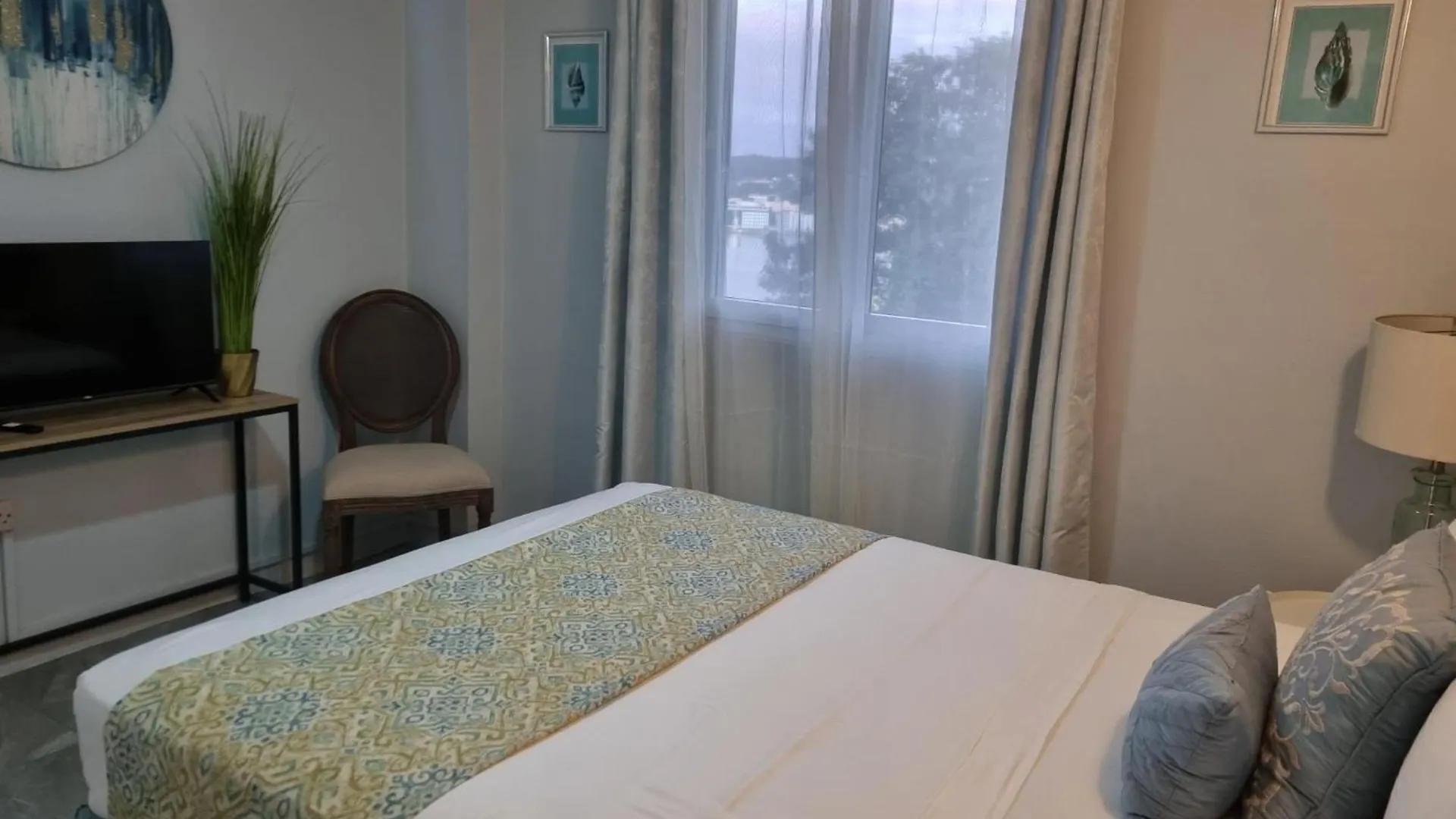 Ocean Crest Villas 卡斯特里