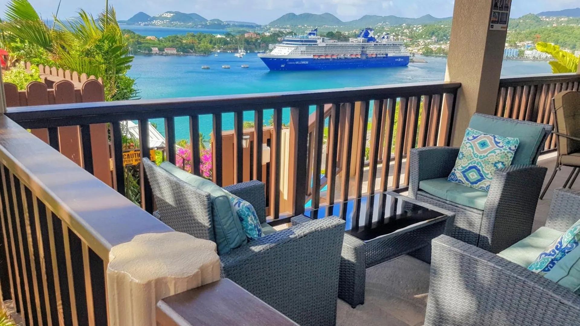 Ocean Crest Villas 卡斯特里 圣卢西亚